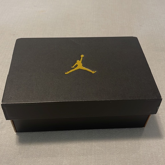 Jordan 1 Retro High OG - Picture 7 of 7